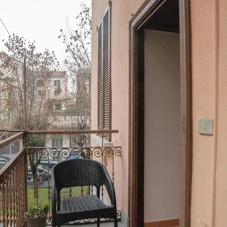 Fondazione Prada - Leo Brothers - Benaco 27 Apartamento *